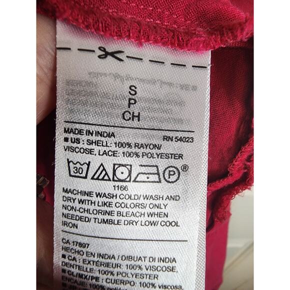 Old Navy Raspberry Pink Crochet Bodice Tank, Small - Picture 5 of 6